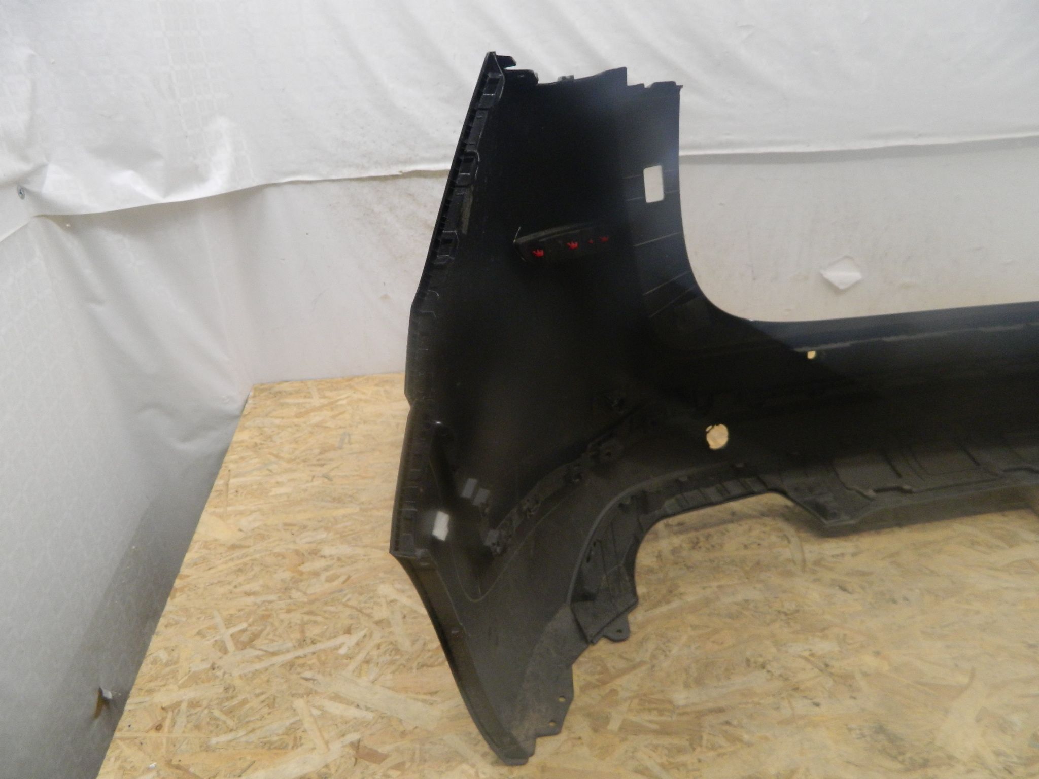 f2fcf71a229e8c8756f02a0e271010bd-volkswagen_golf_vii_airbag_deployment_crash_impact_sensor.jpg